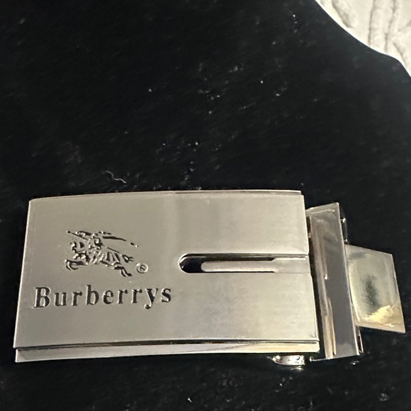 Buckles - Picture 2 of 7